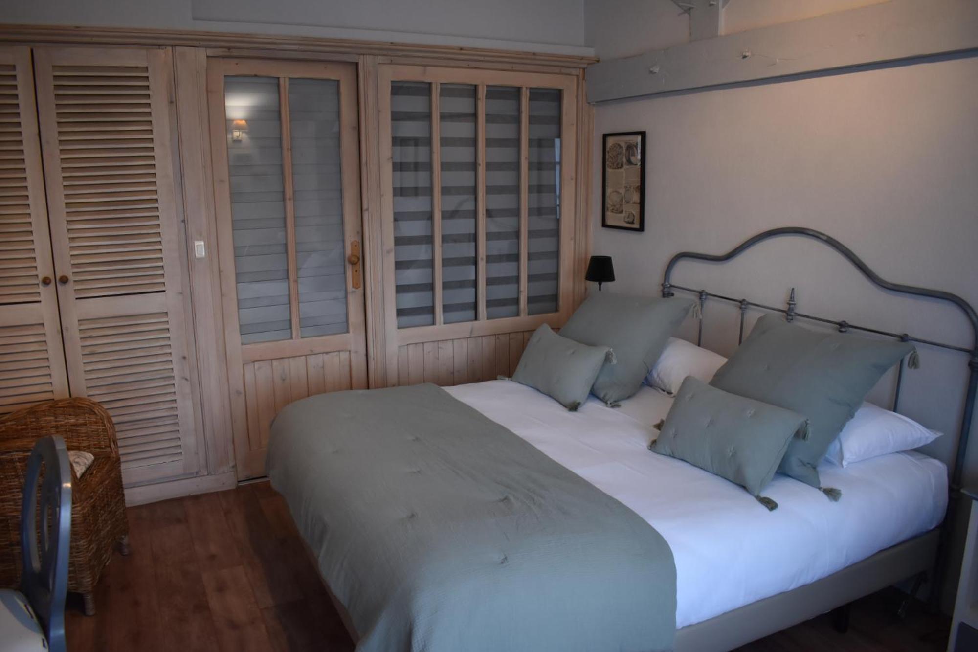 Logis Hotel Le Central คูลง ภายนอก รูปภาพ